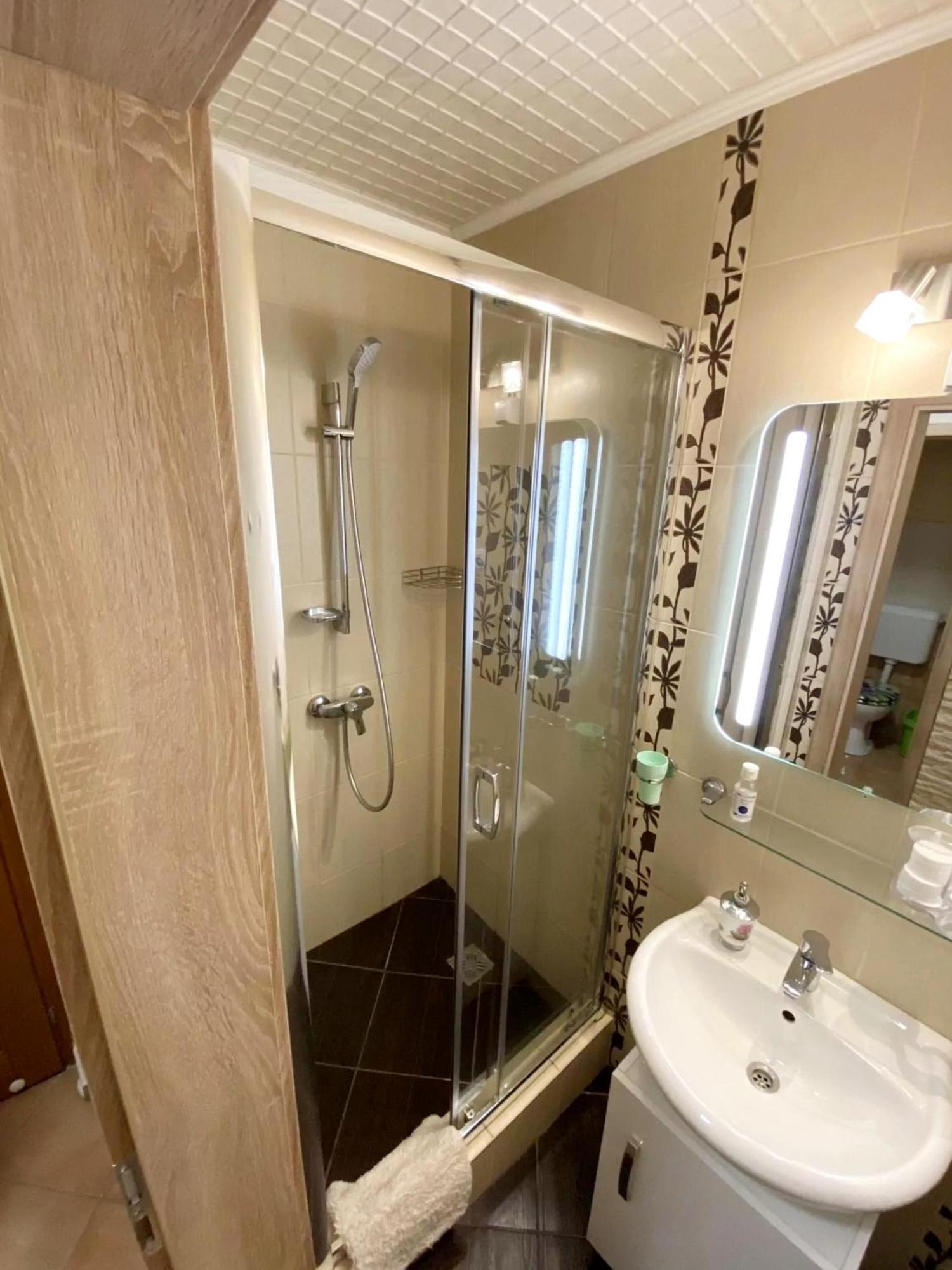 Bambusz Apartman Дьюла Екстер'єр фото