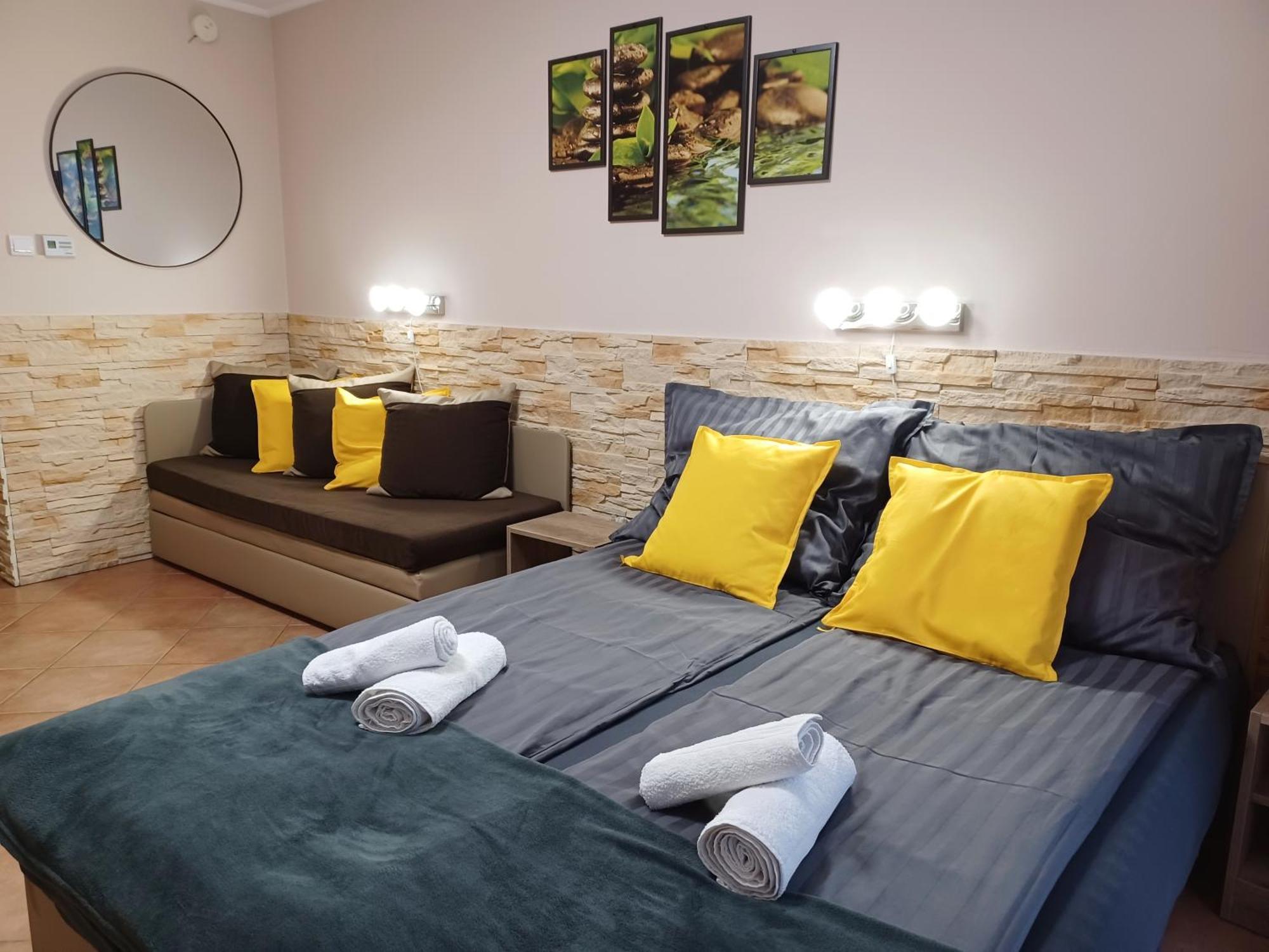 Bambusz Apartman Дьюла Екстер'єр фото